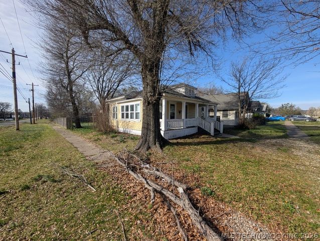 901 W Gentry Street, Henryetta, OK 74437