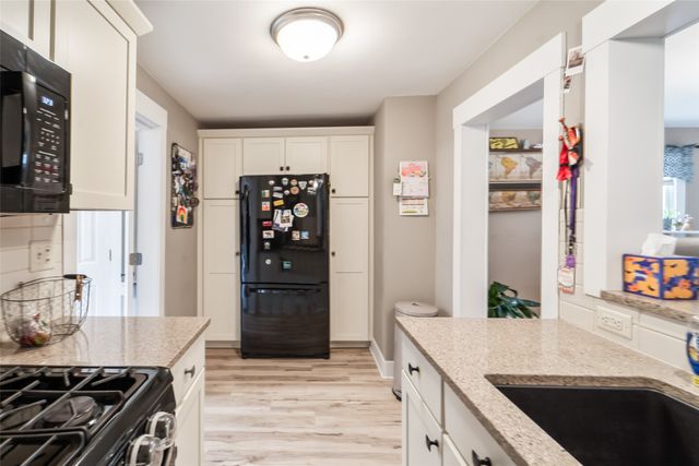 1135 Court Street, Adel, IA 50003