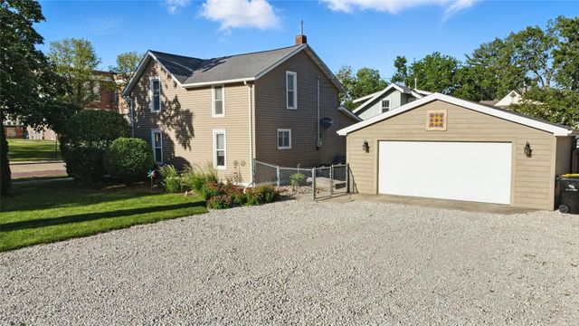 1135 Court Street, Adel, IA 50003