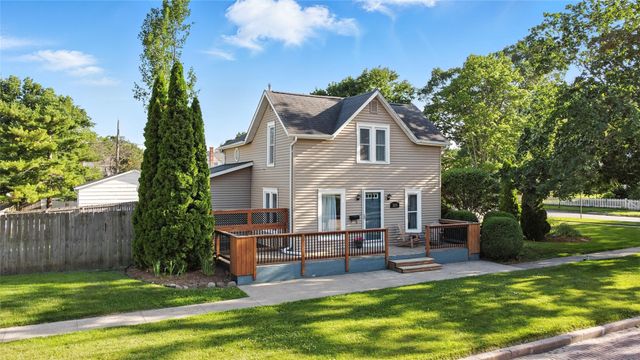 1135 Court Street, Adel, IA 50003