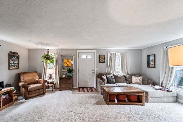 1135 Court Street, Adel, IA 50003