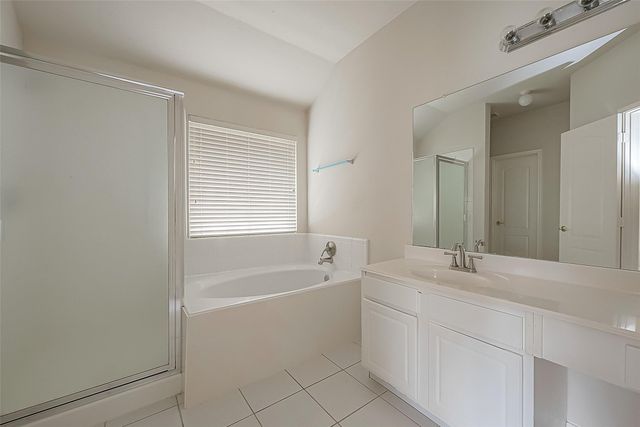 11814 Copperas Creek Drive, Sugar Land, TX 77498