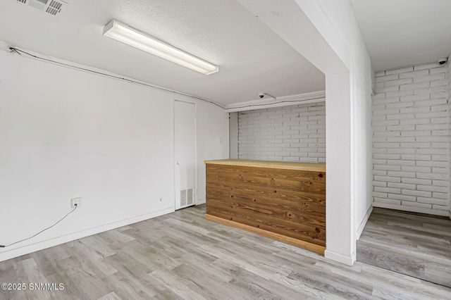 1590 E Lohman Ave. Avenue, Las Cruces, NM 88001