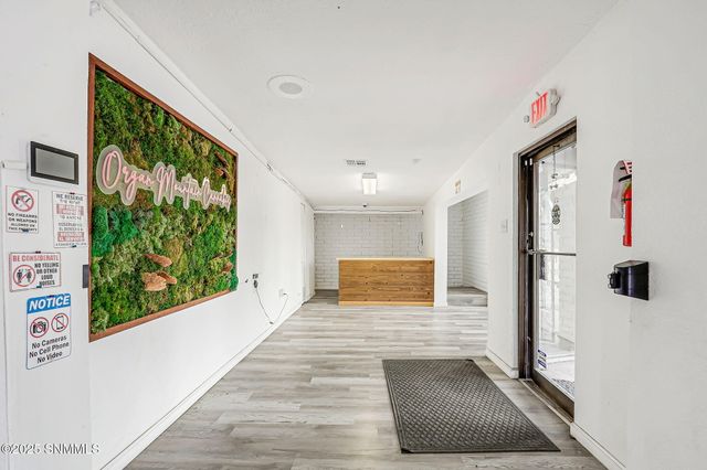 1590 E Lohman Ave. Avenue, Las Cruces, NM 88001