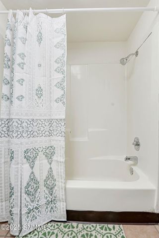 1590 E Lohman Ave. Avenue, Las Cruces, NM 88001