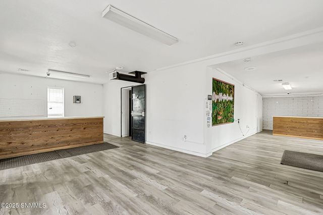 1590 E Lohman Ave. Avenue, Las Cruces, NM 88001