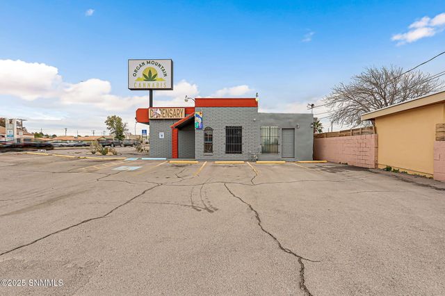 1590 E Lohman Ave. Avenue, Las Cruces, NM 88001