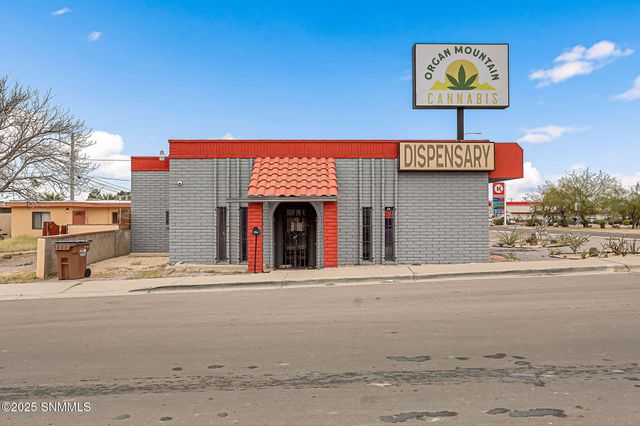 1590 E Lohman Ave. Avenue, Las Cruces, NM 88001