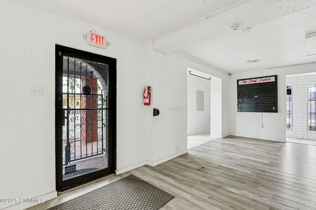 1590 E Lohman Ave. Avenue, Las Cruces, NM 88001