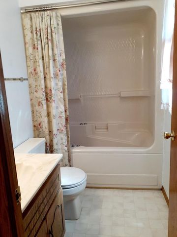 N3992 SHAMROCK CIRCLE, Appleton, WI 54913