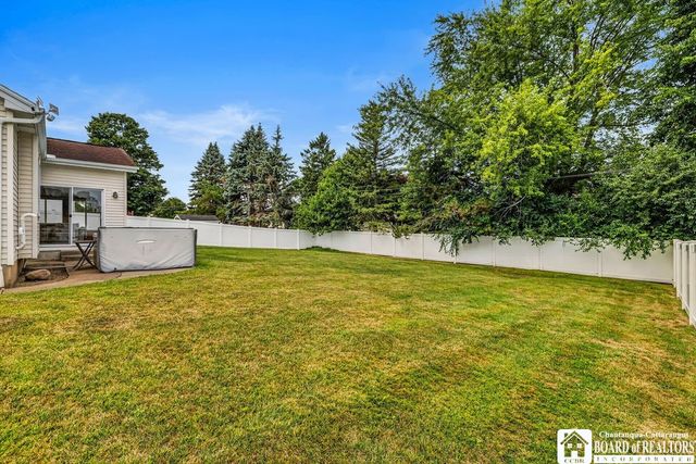 44 Wedgewood Drive, Cheektowaga, NY 14227