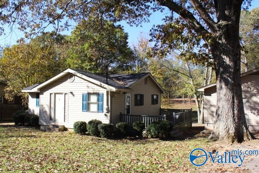 1011 9th Street NW, Arab, AL 35016