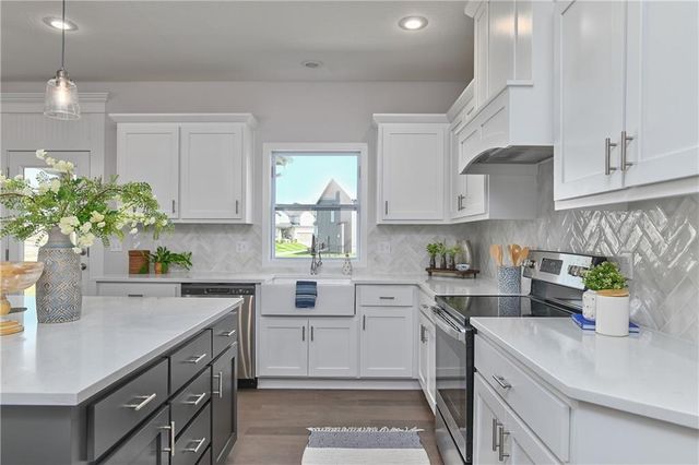 6030 Arapahoe Drive, Shawnee, KS 66226
