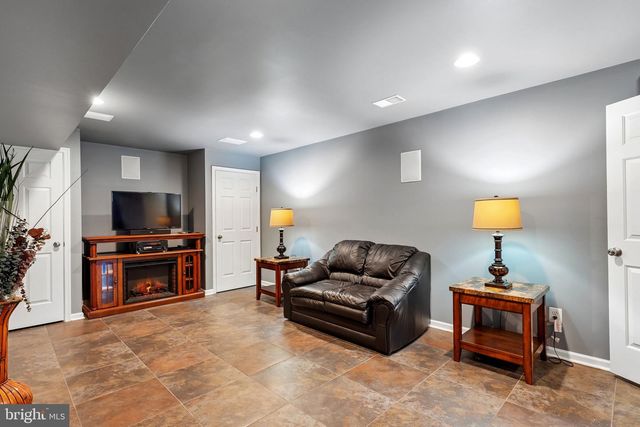 2706 MYRTLEWOOD DR, Dumfries, VA 22026