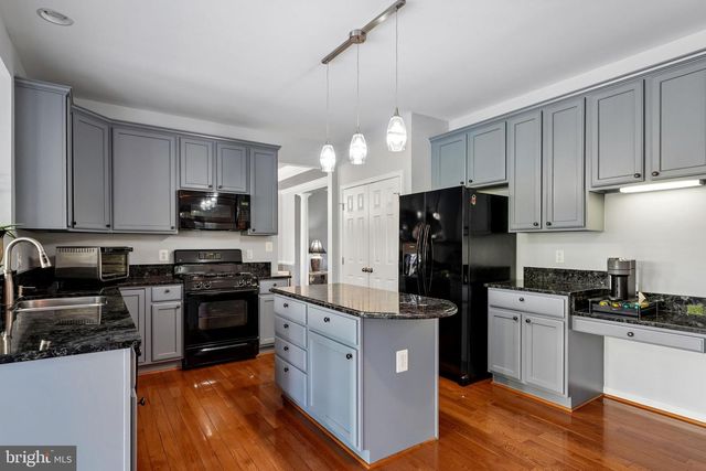 2706 MYRTLEWOOD DR, Dumfries, VA 22026
