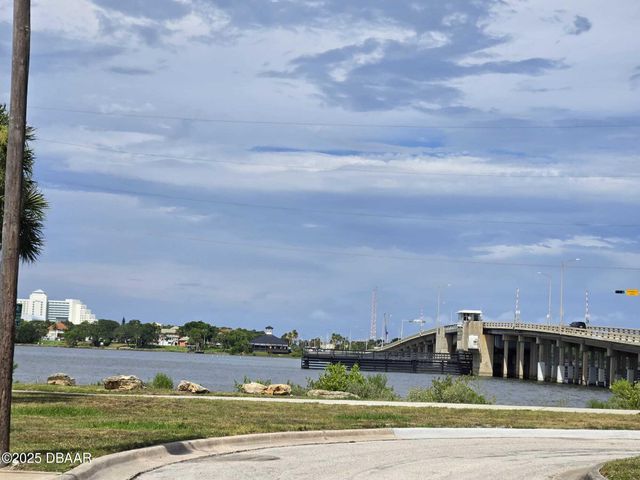 133 North Street, Daytona Beach, FL 32114