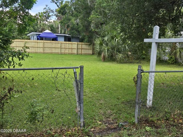 133 North Street, Daytona Beach, FL 32114