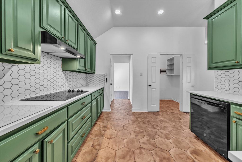 4533 Summerbrook Circle, Fort Worth, TX 76137 — photo 2