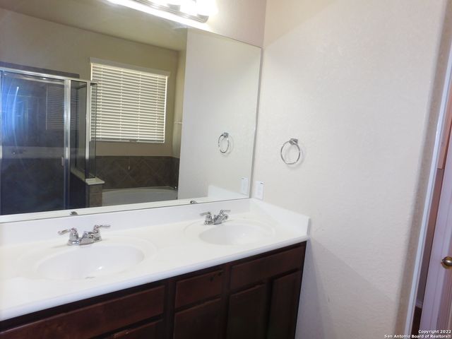 129 Enchanted, Cibolo, TX 78108