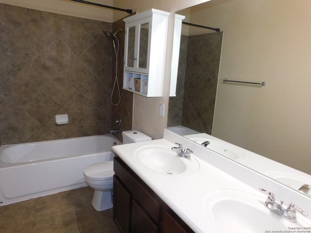 129 Enchanted, Cibolo, TX 78108