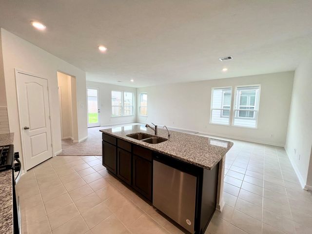 2834 Palamas Lane, Fresno, TX 77545