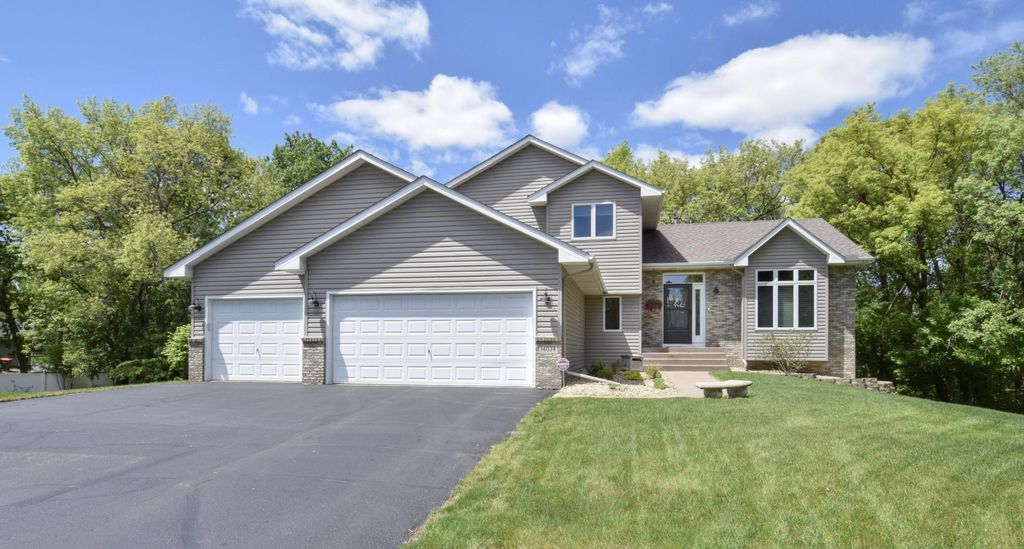 14034 Palm Street NW, Andover, MN 55304