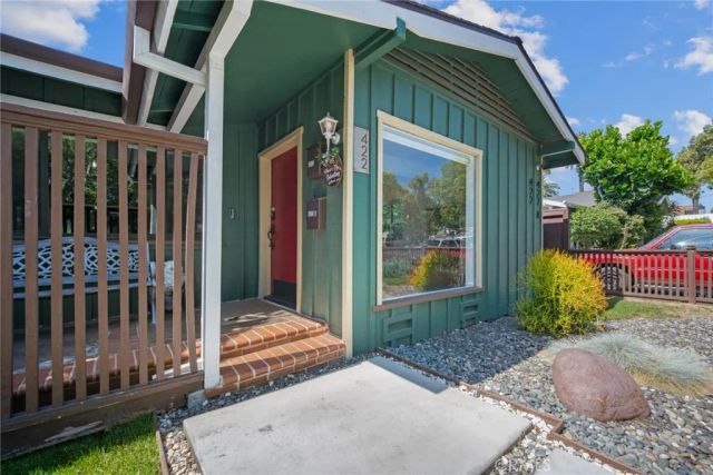 422 W Amerige Avenue, Fullerton, CA 92832