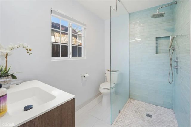 422 W Amerige Avenue, Fullerton, CA 92832