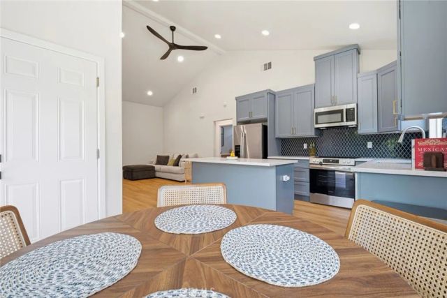 422 W Amerige Avenue, Fullerton, CA 92832