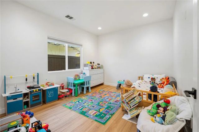 422 W Amerige Avenue, Fullerton, CA 92832