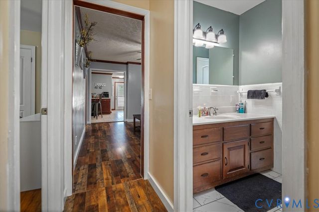 5809 Sutherland Dr, Sutherland, VA 23885