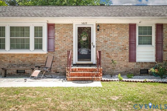 5809 Sutherland Dr, Sutherland, VA 23885