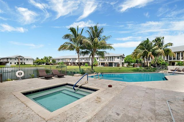 5840 NW 104th Path 5840, Doral, FL 33178