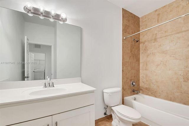 5840 NW 104th Path 5840, Doral, FL 33178