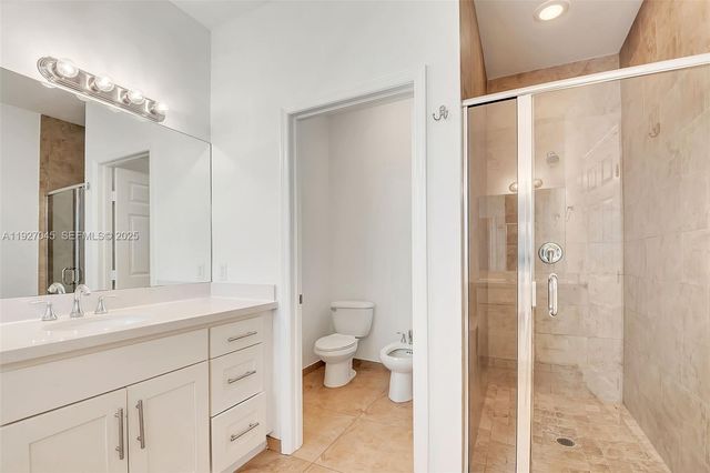 5840 NW 104th Path 5840, Doral, FL 33178