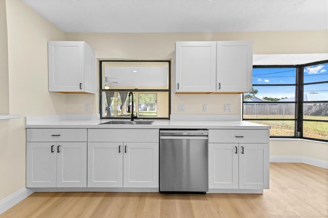 571 SE Anchor Lane, Port St. Lucie, Port St Lucie, FL 34983