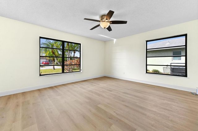 571 SE Anchor Lane, Port St. Lucie, Port St Lucie, FL 34983