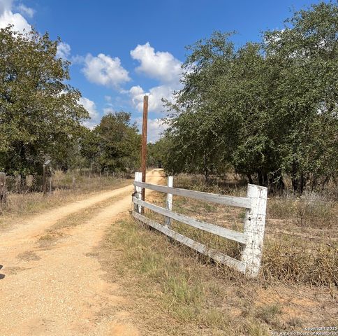 1050 Hickory, San Antonio, TX 78264