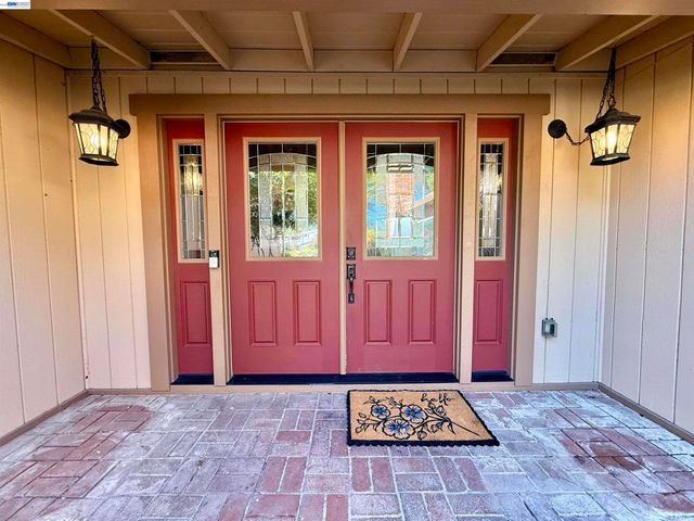 4429 James Ave, Castro Valley, CA 94546