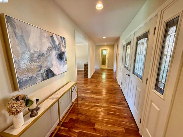 4429 James Ave, Castro Valley, CA 94546