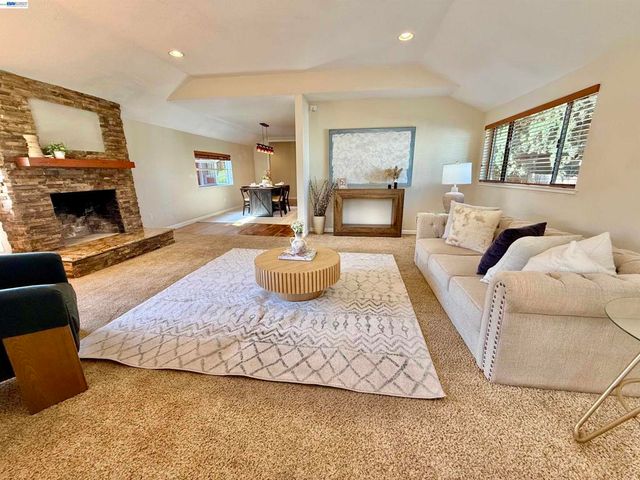 4429 James Ave, Castro Valley, CA 94546