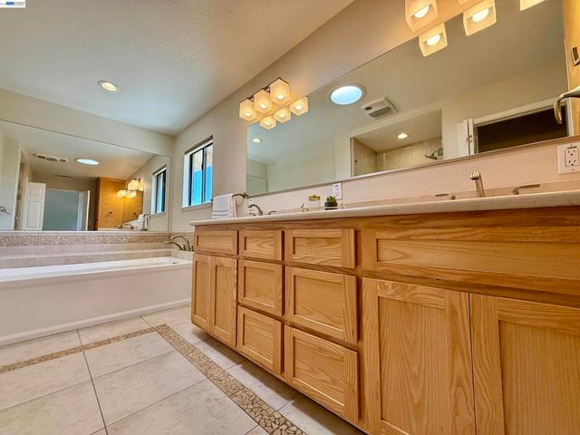 4429 James Ave, Castro Valley, CA 94546