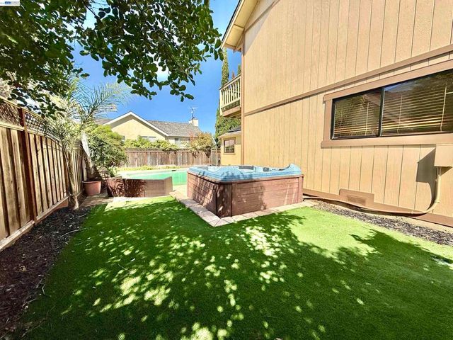4429 James Ave, Castro Valley, CA 94546