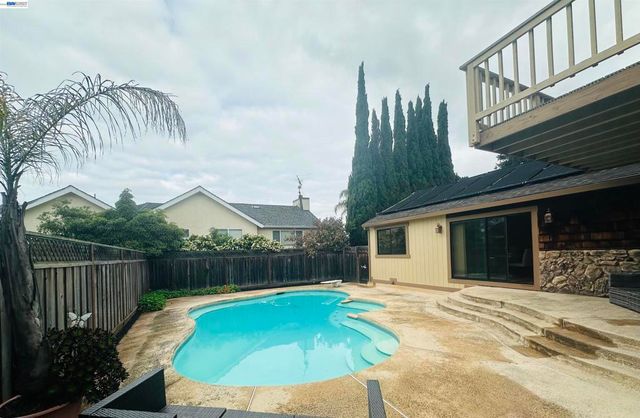4429 James Ave, Castro Valley, CA 94546