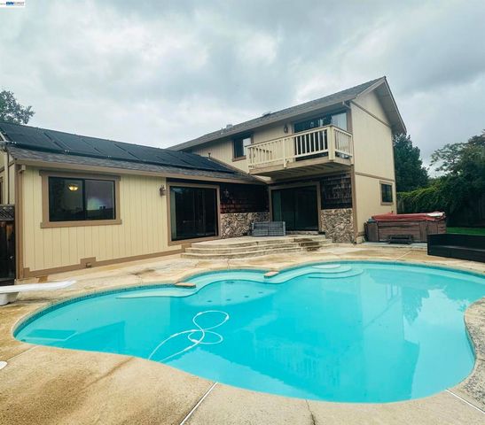 4429 James Ave, Castro Valley, CA 94546