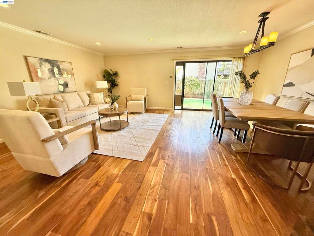 Image 16 of property listing at 4429 James Ave, Castro Valley, CA 94546