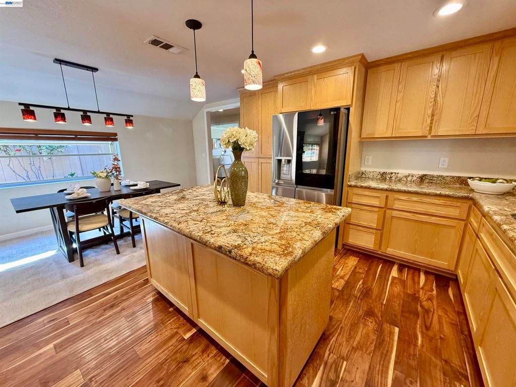 Image 21 of property listing at 4429 James Ave, Castro Valley, CA 94546