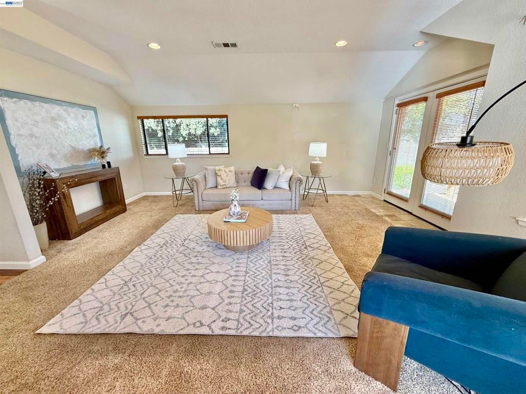 Image 27 of property listing at 4429 James Ave, Castro Valley, CA 94546