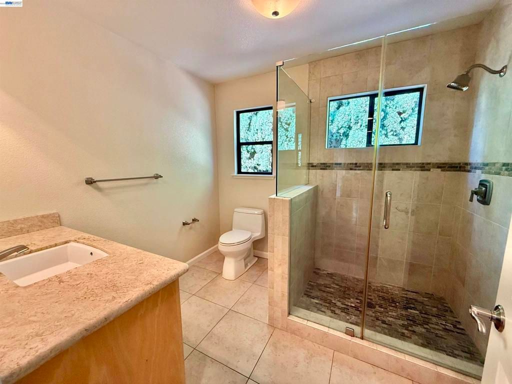 Image 32 of property listing at 4429 James Ave, Castro Valley, CA 94546