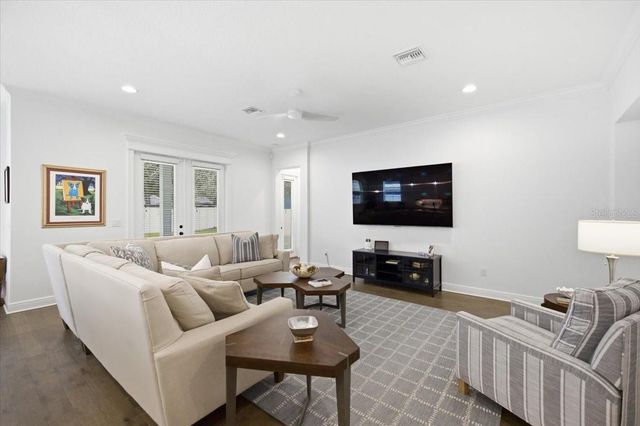 807 W KENTUCKY AVENUE, Tampa, FL 33603